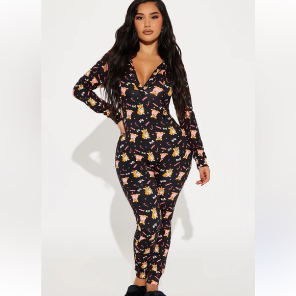 shosho Other - NWT Christmas Holiday Dog onesie romper pyjamas, waffle knit, buttons, cuffs